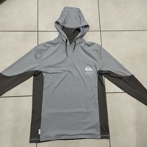 Quicksilver waterman hooded rashguard